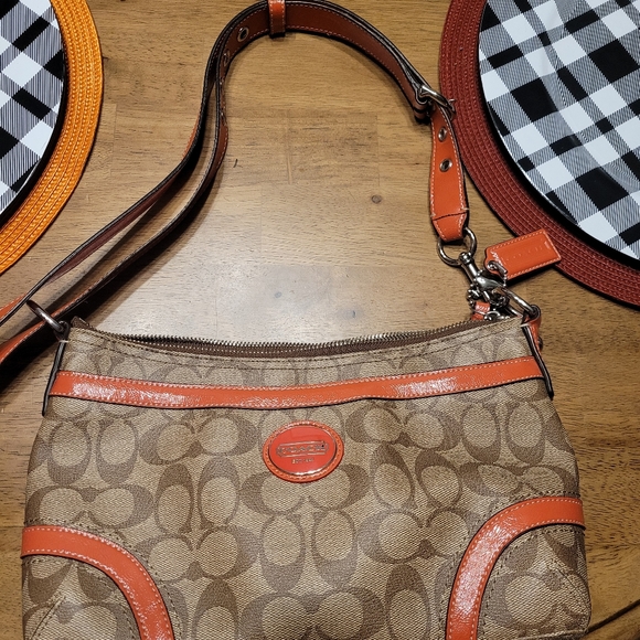 Coach purse - Picture 5 of 5